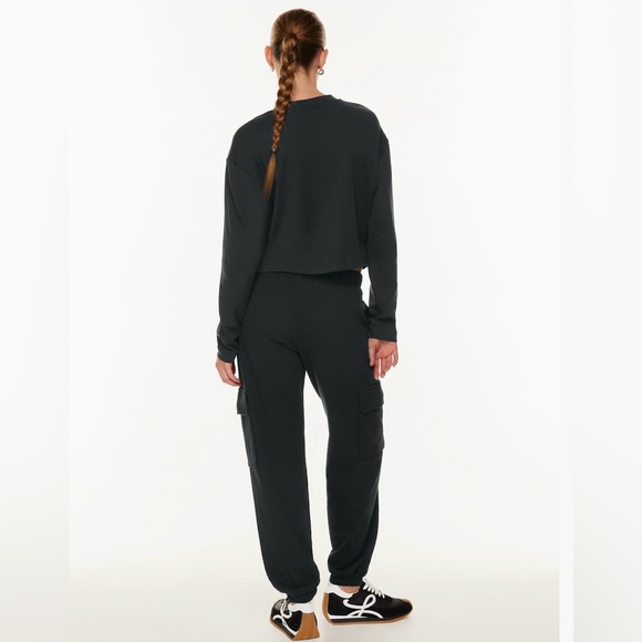 BABATON Aritzia Cargo pants. Worn once. Never washed or tumble dried. - Picture 4 of 8